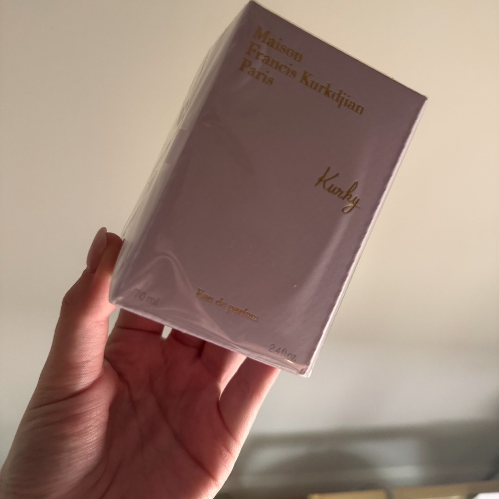 Maison Francis Kurkdjian Kurky Eau de Parfum Bottle - Peach and Gold - Picture 2 of 10